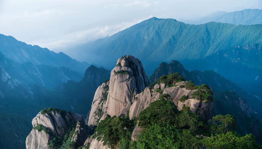 hình footer giữa